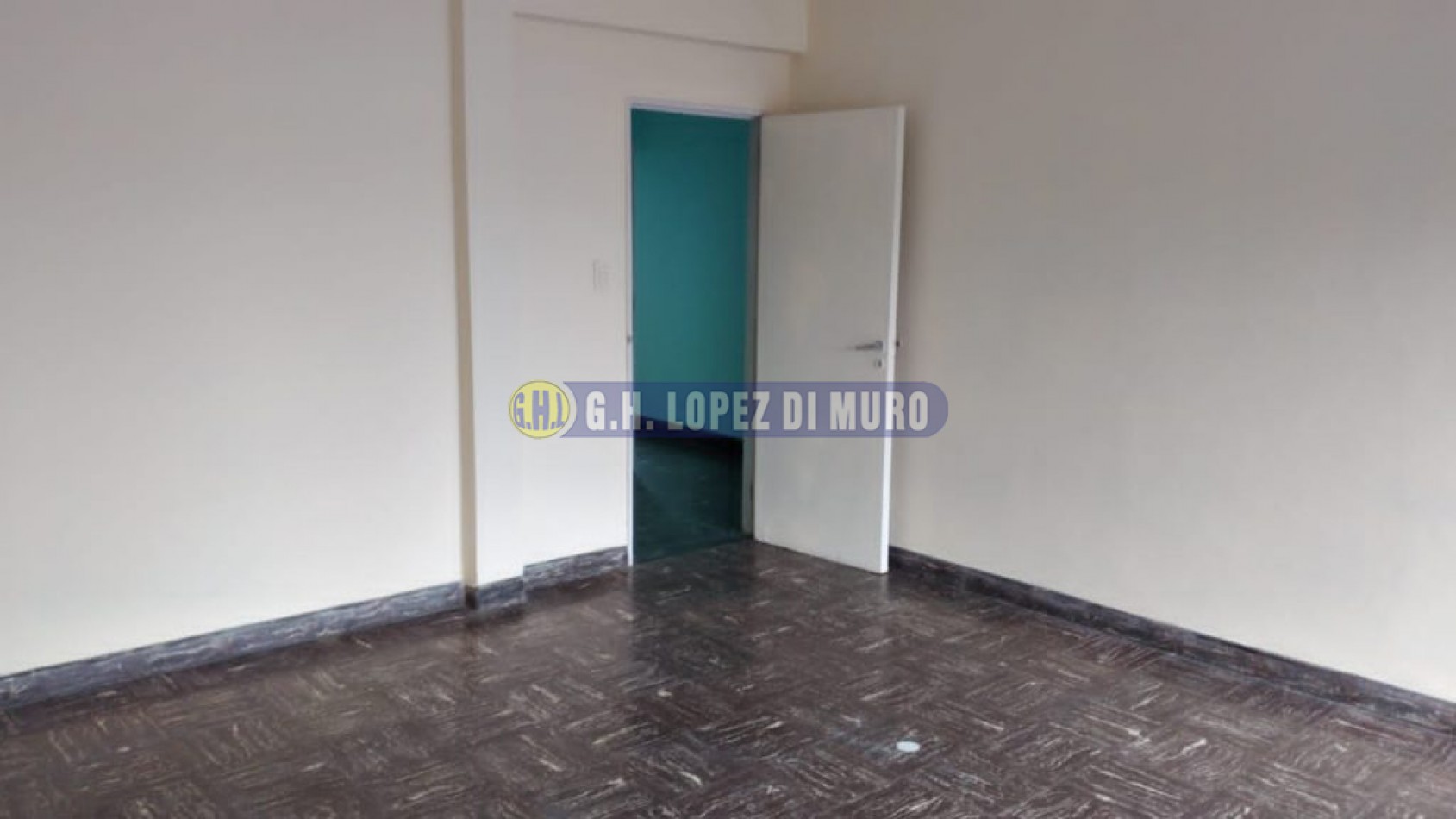 INMUEBLE COMPUESTO DE LOC DEPTO 3AMB CON BALCON Y PATIO + 2 DEPTOS 2 AMB (VENTA ENAL CON ENTREPISO + BLOCK). REF: 559