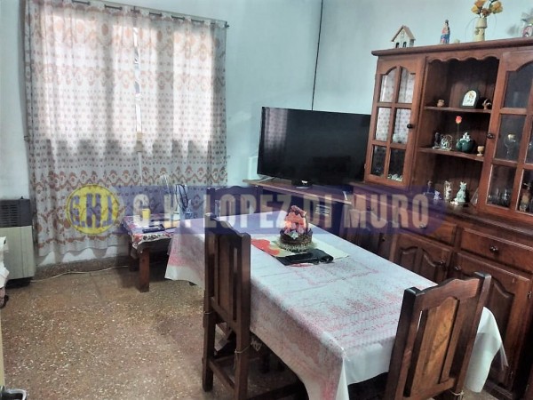 PH 3 AMB CON PATIO C/PARRILLA, COCINA, LIVING, COMEDOR, Y BALCON. SIN EXPENSAS.REF: 693.