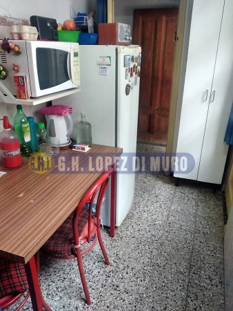 PH 3 AMB CON PATIO C/PARRILLA, COCINA, LIVING, COMEDOR, Y BALCON. SIN EXPENSAS.REF: 693.