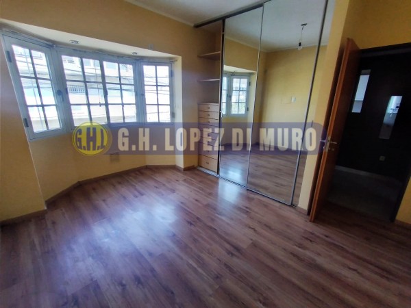 DEPARTAMENTO 3 AMB PLANTA ALTA AL FRENTE CON BALCON (OPCIONAL CON COCHERA). REF: 699/5