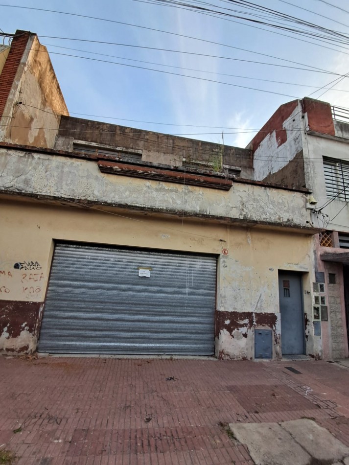 GALPON CON DEPOSITO, 3 OFICINAS Y TERRAZA S/LOTE 8.66X27.71