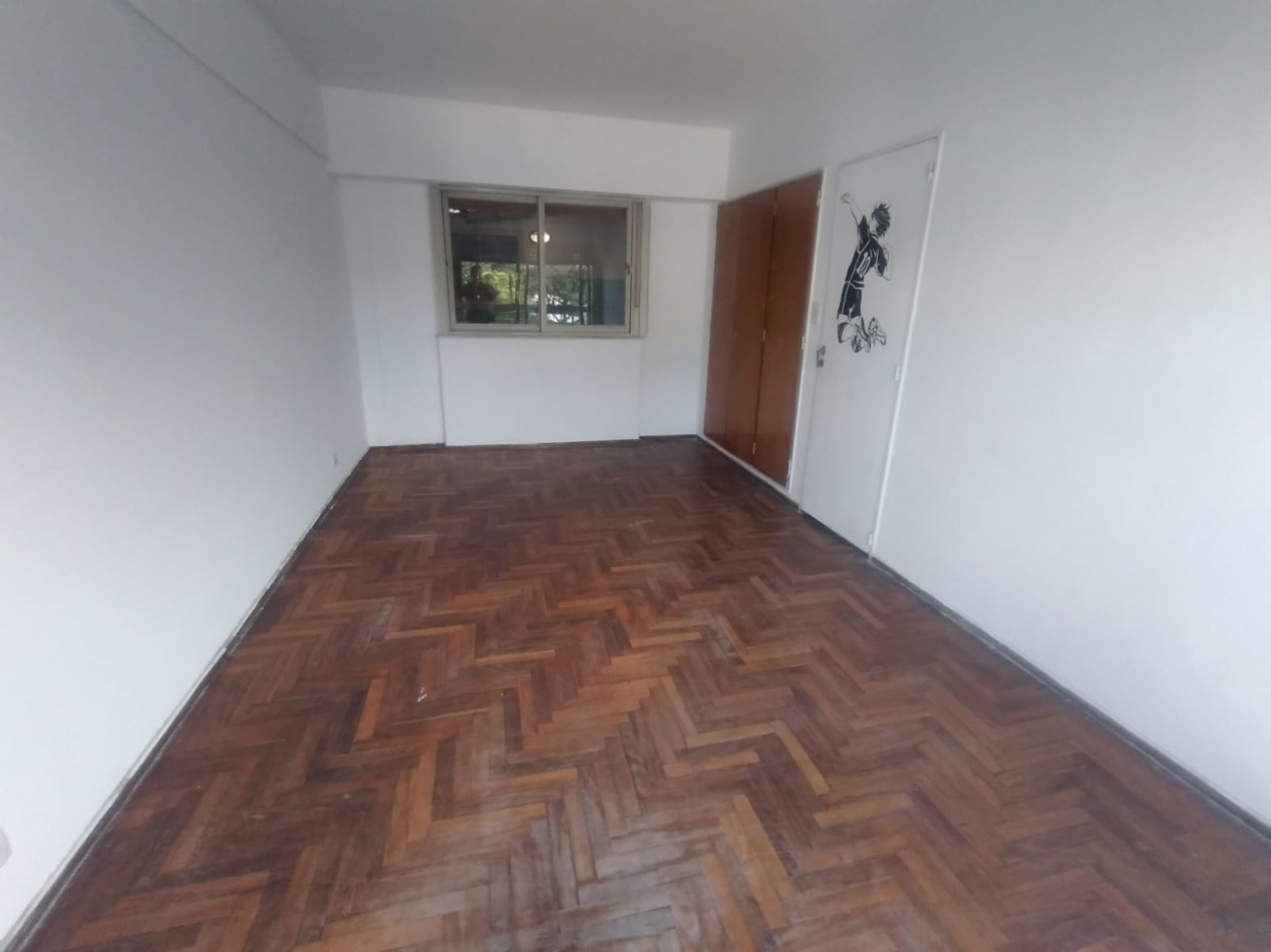 DEPARTAMENTO 3 AMBIENTES AL FRENTE CON PATIO Y BALCON