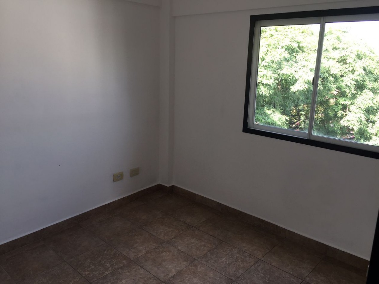 DEPARTAMENTO 2 AMB AL FRENTE CON BALCON A METROS DE CABA. REF.795