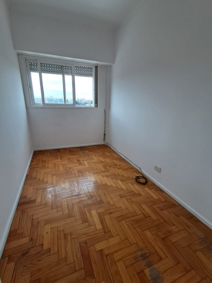 DEPARTAMENTO 4 AMB AL CFTE CON BALCON APTO CREDITO REF. 806