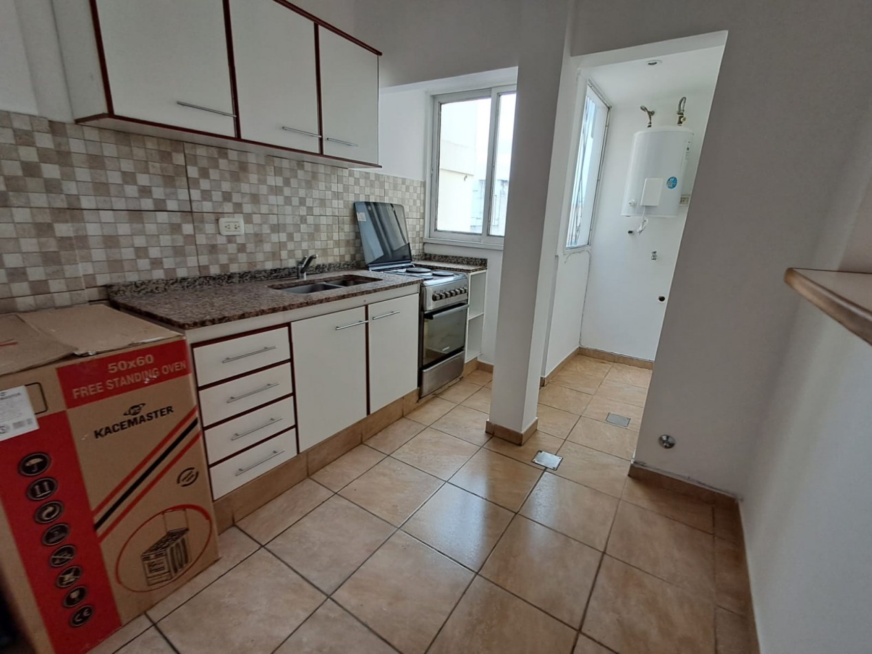 DEPARTAMENTO 4 AMB AL CFTE CON BALCON APTO CREDITO REF. 806