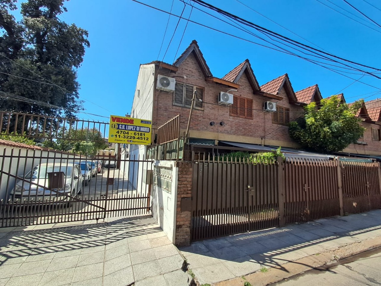 DUPLEX 3 AMB CON PATIO , ALTILLO Y ESPACIO GUARDA COCHE REF. 798