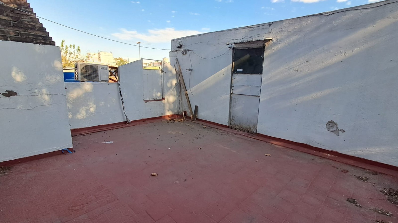 PH 4 AMB AL FRENTE - ENTRADA INDEPENDIENTE, PATIO Y ACCESO A TERRAZA CON PARRILLA "SIN EXPENSAS"