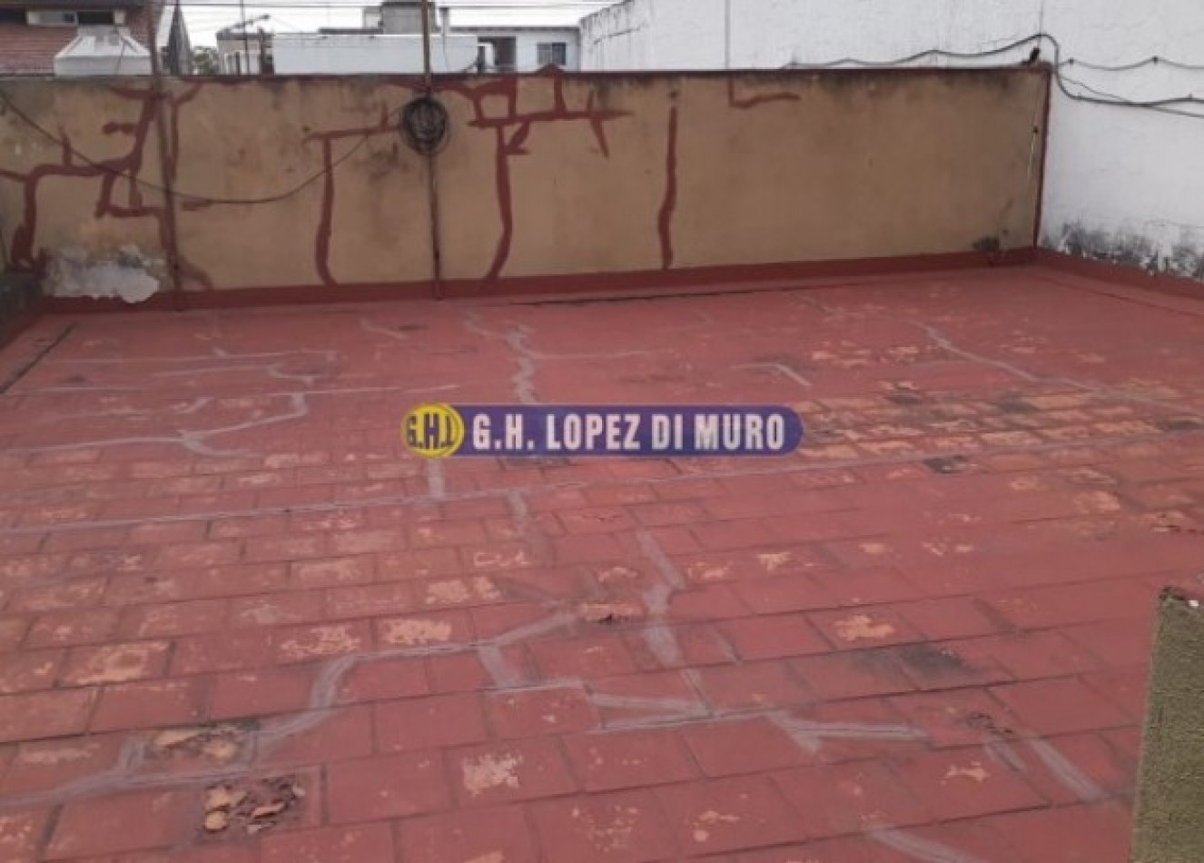 VENTA EN BLOCK - PH 2 AMB C/ GALPON Y PH 3 AMB AL FONDO C/ TERRAZA