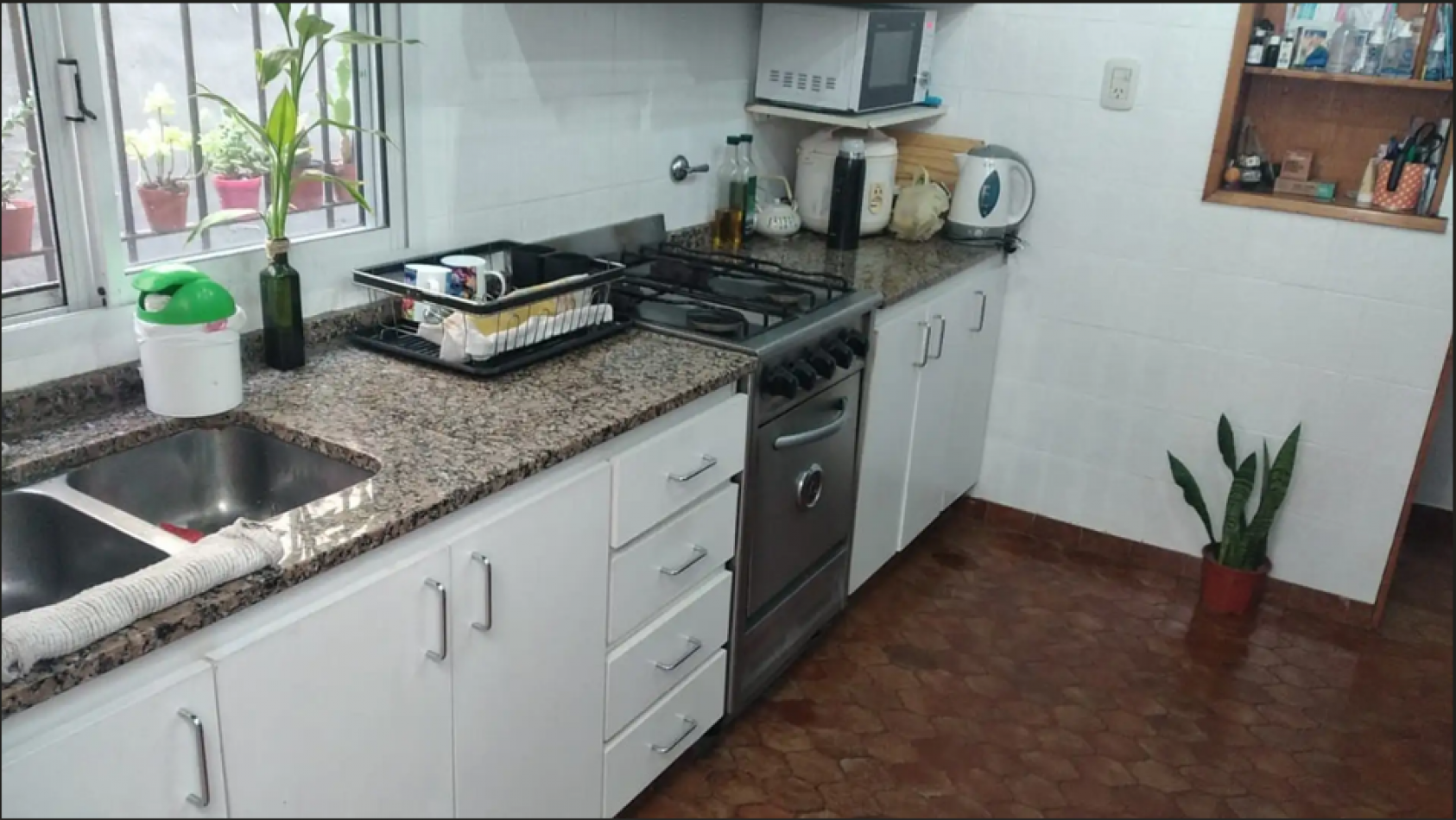 PH PB 3 AMB AL FONDO CON PATIO, TERRAZA X T/SUP Y GALPON CON COCINA, BAÑO Y ENTREPISO REF: 136