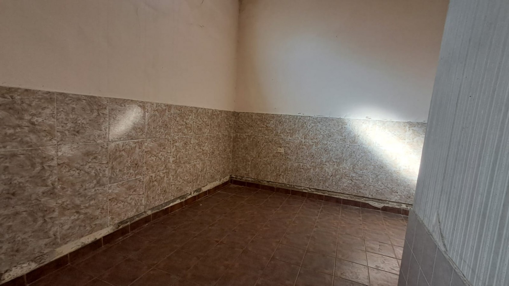CASA 6 AMB CON PATIO, QUINCHO Y TERRAZA SOBRE LOTE 8.66X21.63