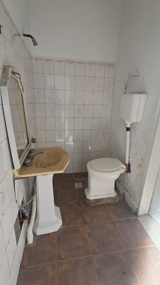 CASA 6 AMB CON PATIO, QUINCHO Y TERRAZA SOBRE LOTE 8.66X21.63