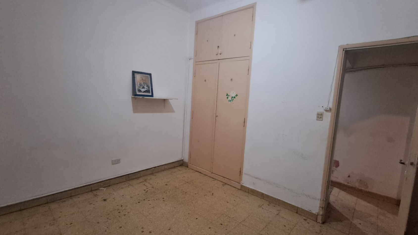 CASA 6 AMB CON PATIO, QUINCHO Y TERRAZA SOBRE LOTE 8.66X21.63