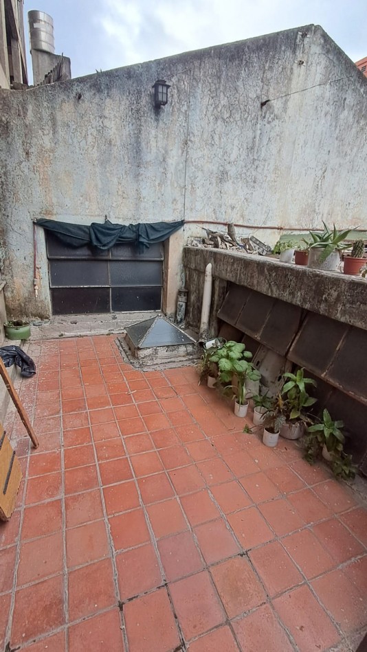 CASA 4 AMB CON PATIO, TERRAZA Y GALPON - REF. 853