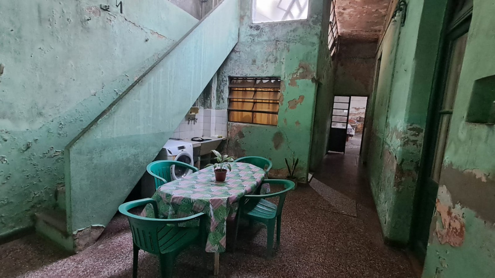 CASA 4 AMB CON PATIO, TERRAZA Y GALPON - REF. 853
