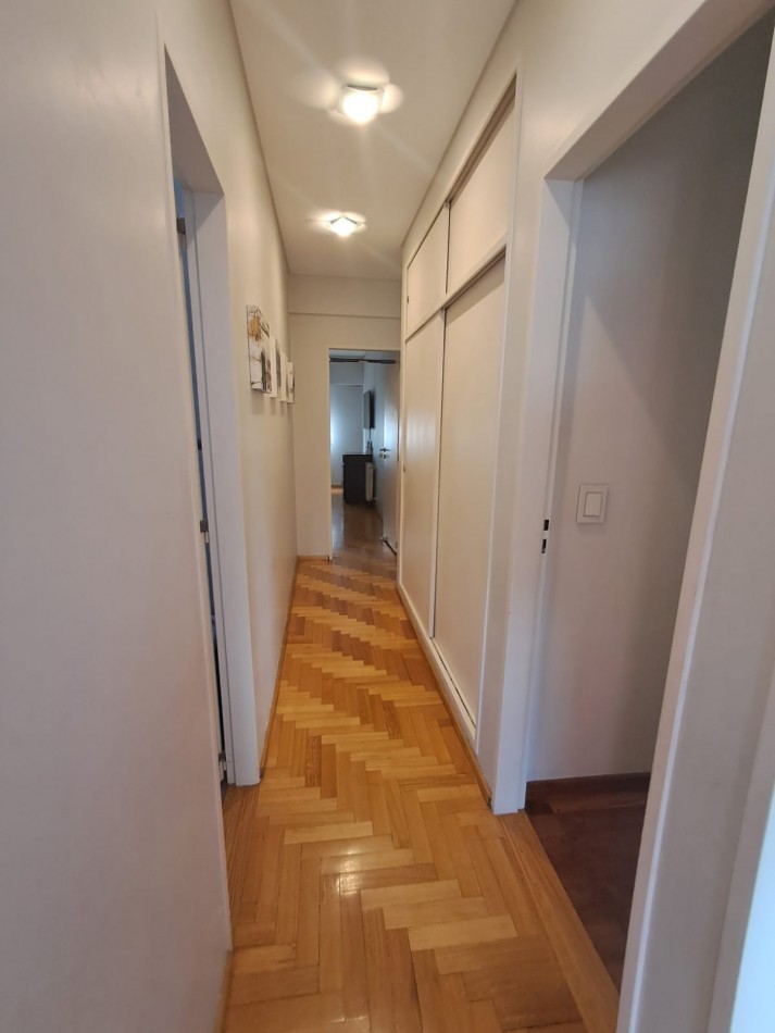 DEPTO 4 AMB EN PISO EXCLUSIVO AL FRENTE, CON BALCON Y COCHERA CUBIERTA. REF N° 833