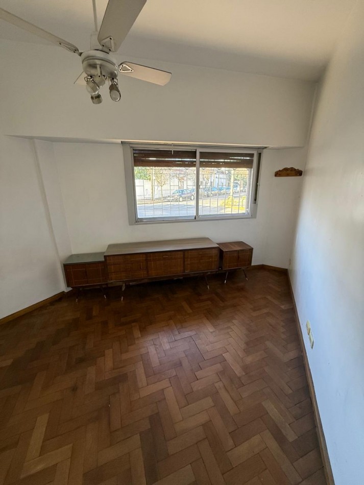 DEPARTAMENTO 2 AMB PLANTA BAJA AL FRENTE CON ENTRADA INDEPENDIENTE REF. 857