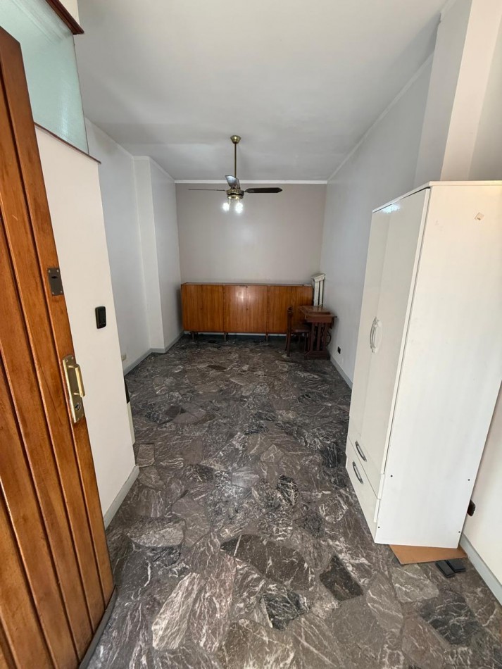 DEPARTAMENTO 2 AMB PLANTA BAJA AL FRENTE CON ENTRADA INDEPENDIENTE REF. 857