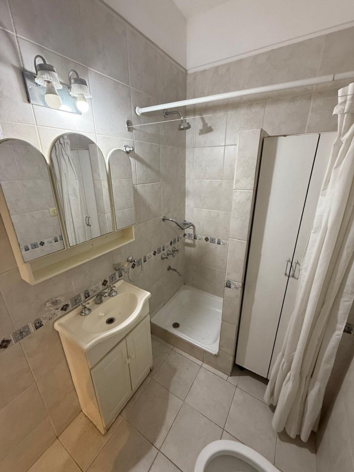 DEPARTAMENTO 2 AMB PLANTA BAJA AL FRENTE CON ENTRADA INDEPENDIENTE REF. 857