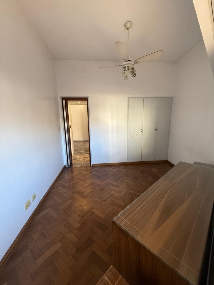 DEPARTAMENTO 2 AMB PLANTA BAJA AL FRENTE CON ENTRADA INDEPENDIENTE REF. 857