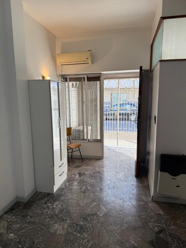 DEPARTAMENTO 2 AMB PLANTA BAJA AL FRENTE CON ENTRADA INDEPENDIENTE REF. 857