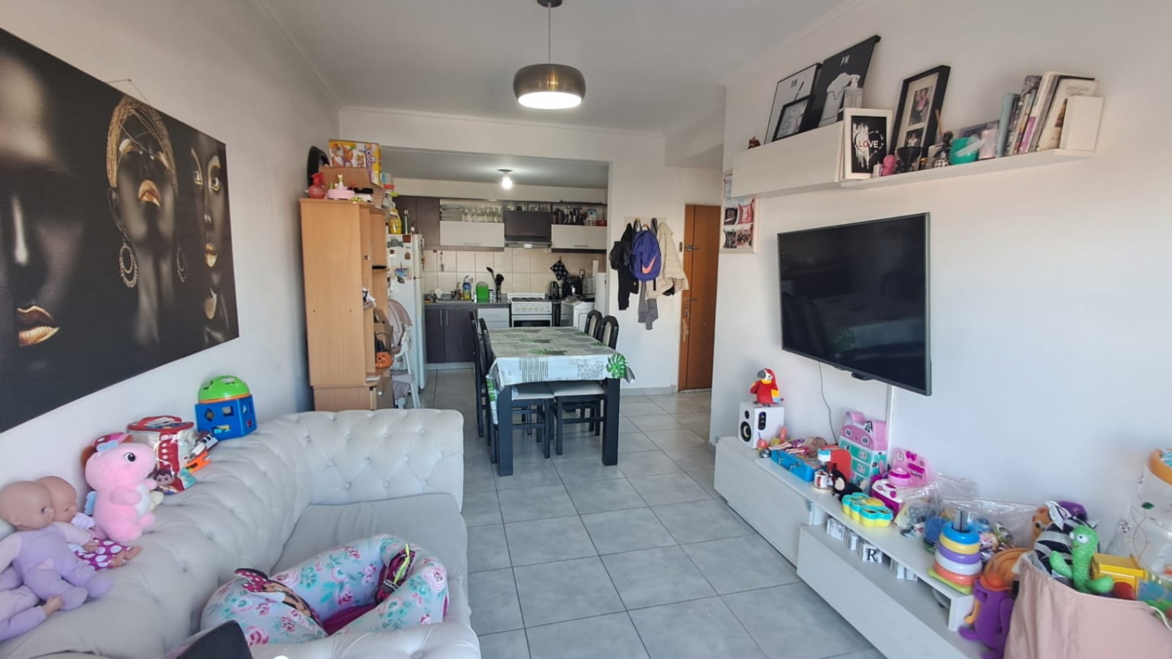 DEPARTAMENTO 3 AMB AL FRENTE CON BALCON CENTRICO. REF.858