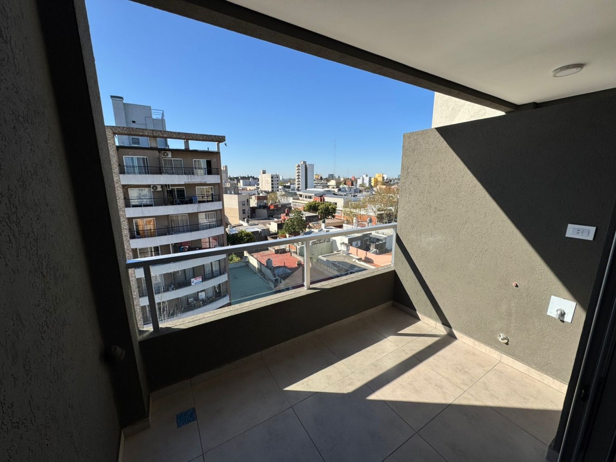 DEPARTAMENTOS A ESTRENAR 2amb AL FRENTE CON BALCON, OPCIONAL CON COCHERA, MODELO 3.REF.863/3
