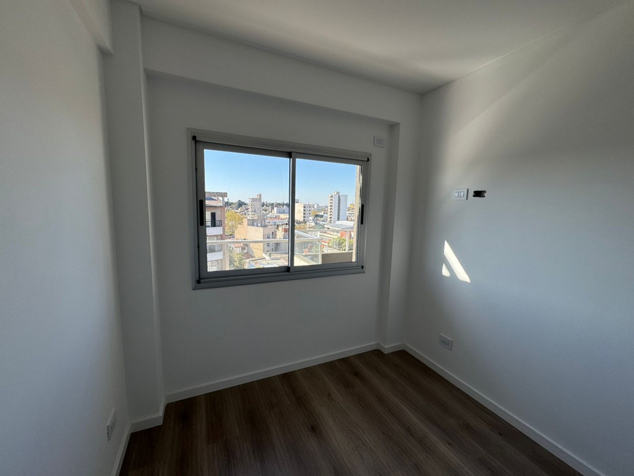 DEPARTAMENTOS A ESTRENAR 3amb AL FRENTE CON TERRAZA, BALCON Y COCHERA, MODELO 4.REF.863/4