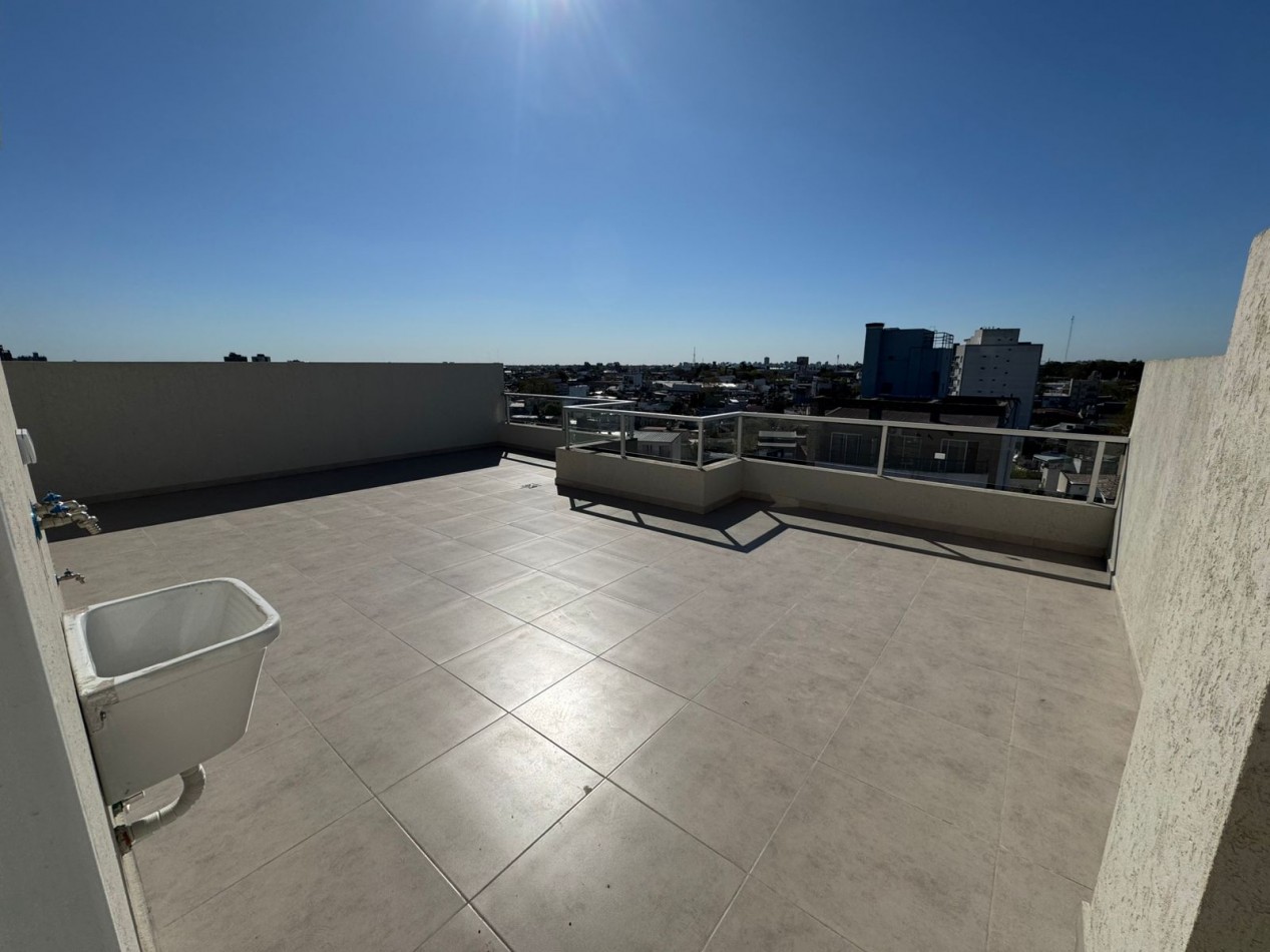DEPARTAMENTOS A ESTRENAR 3amb AL FRENTE CON TERRAZA, BALCON Y COCHERA, MODELO 4.REF.863/4