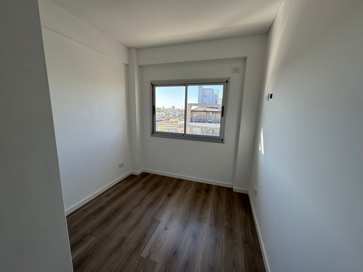 DEPARTAMENTOS A ESTRENAR 3amb AL FRENTE CON TERRAZA, BALCON Y COCHERA, MODELO 4.REF.863/4