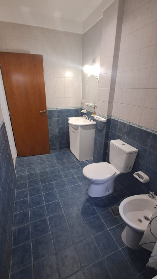 DEPARTAMENTO 3 AMB CONTRAFRENTE CON BALCON (APTO PROFESIONAL).REF.865 