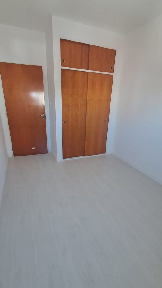 DEPARTAMENTO 3 AMB CONTRAFRENTE CON BALCON (APTO PROFESIONAL).REF.865 