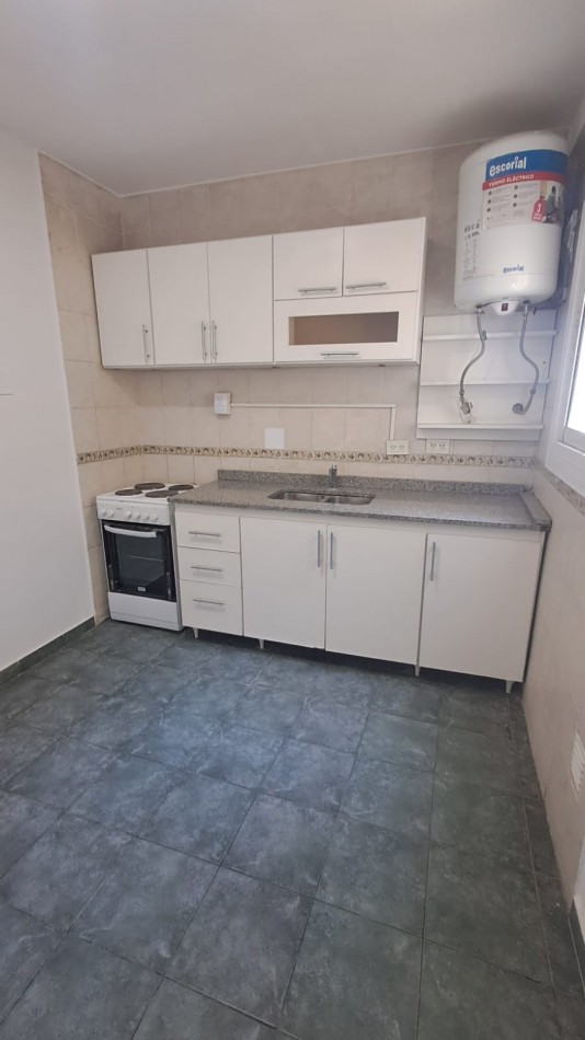 DEPARTAMENTO 3 AMB CONTRAFRENTE CON BALCON (APTO PROFESIONAL).REF.865 