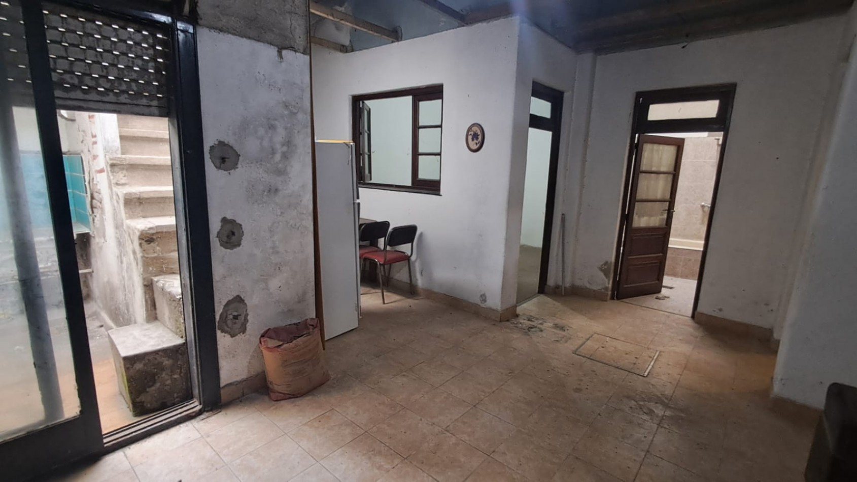 CASA 3 AMBIENTES CON PATIO Y TERRAZA POR TODA LA SUPERFICIE.REF.870