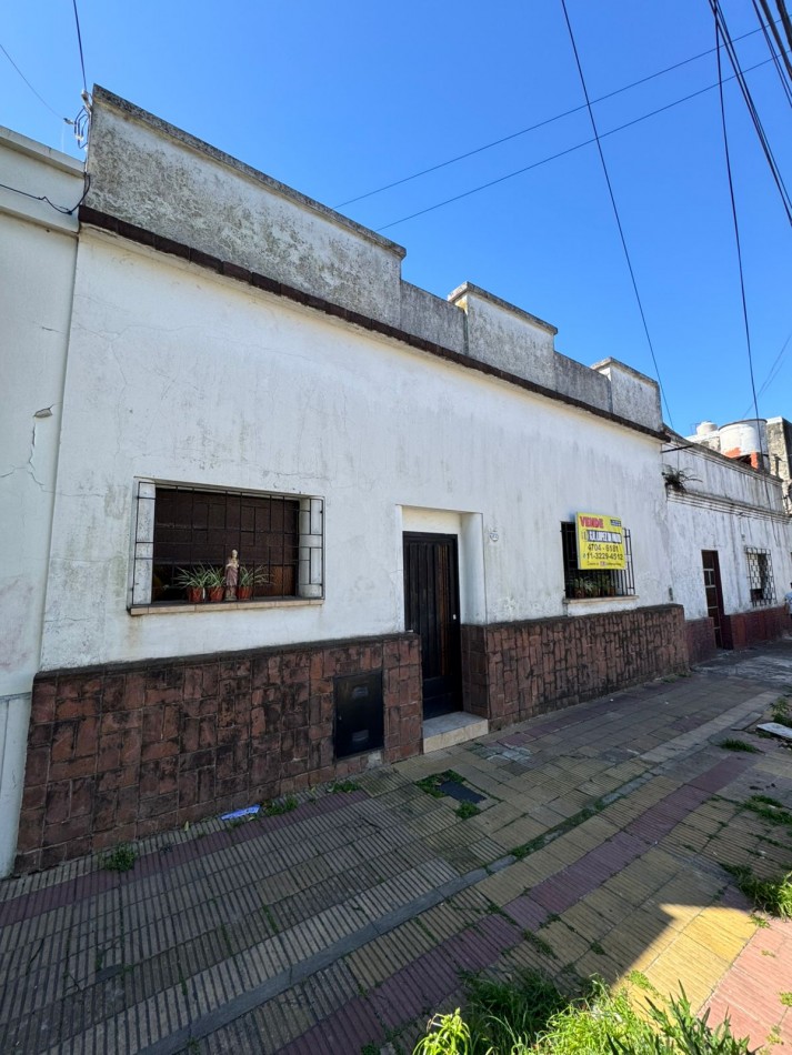 CASA 3 AMBIENTES CON PATIO Y TERRAZA POR TODA LA SUPERFICIE.REF.870