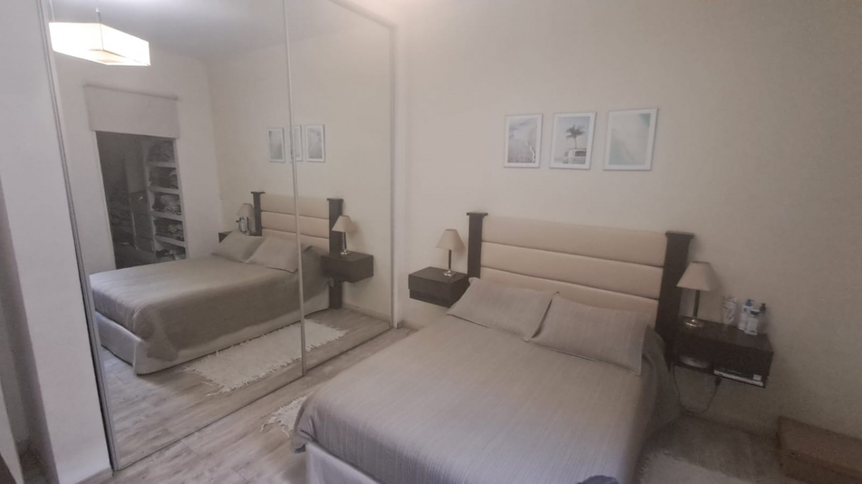 CASA 4 AMB CON GARAGE CUBIERTO, QUINCHO CON PARRILLA Y PATIO REF. 883