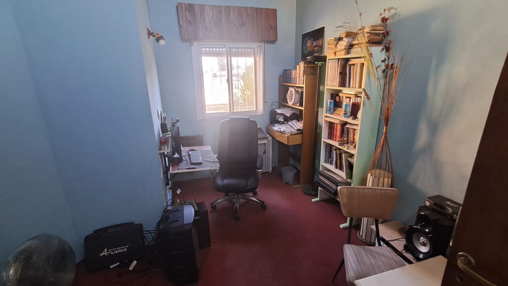 CASA IDEAL PARA 2 FAMILIAS (AL FRENTE 2 AMB CON COCHERA PARQUE Y AL FONDO 5 AMB CON GALERIA) REF. 895