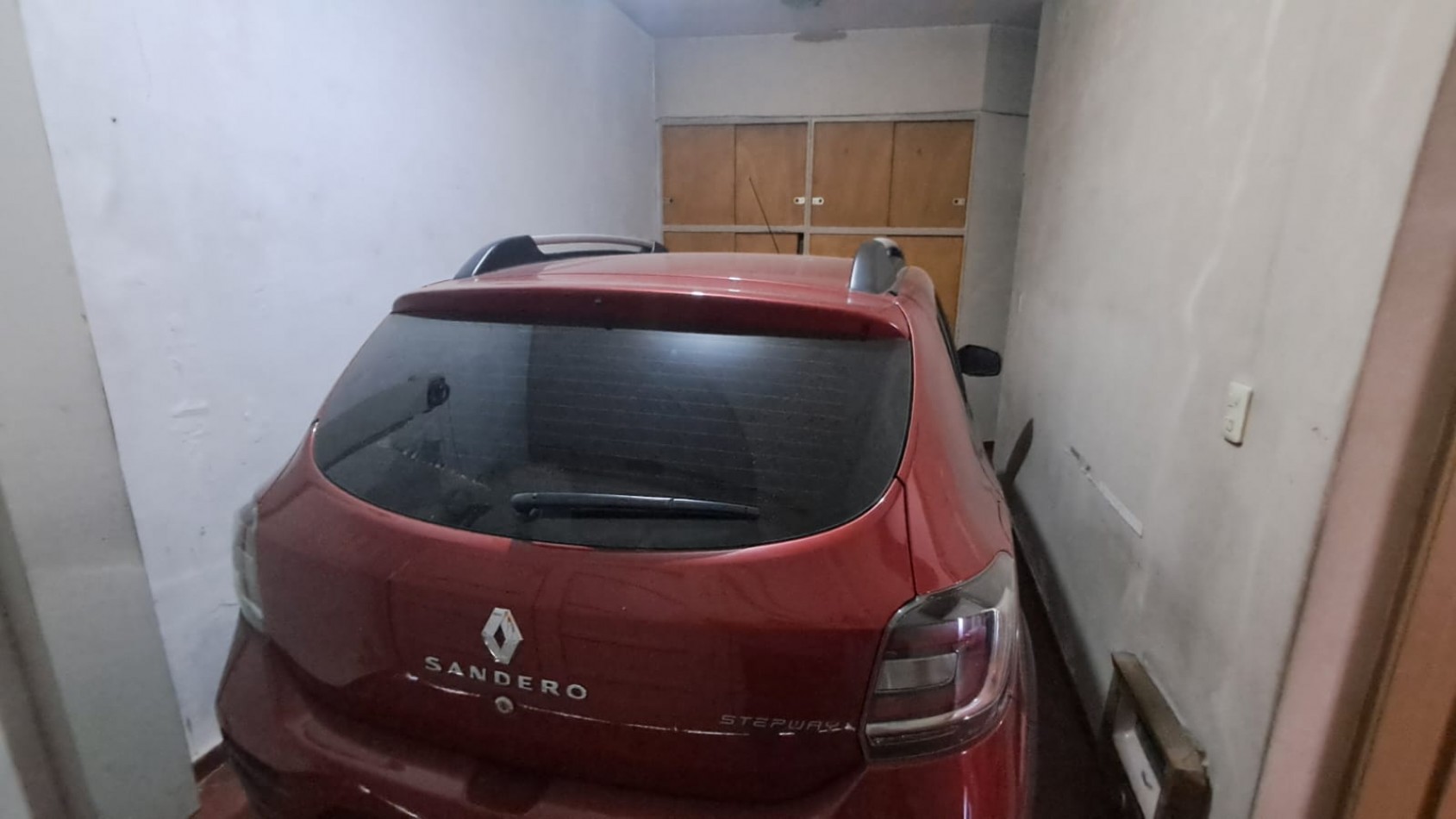 CASA IDEAL PARA 2 FAMILIAS (AL FRENTE 2 AMB CON COCHERA PARQUE Y AL FONDO 5 AMB CON GALERIA) REF. 895