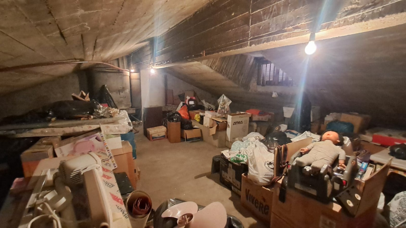 CASA 6 AMB CON COCHERA CUBIERTA (2 AUTOS), FONDO LIBRE Y TERRAZA REF. 896