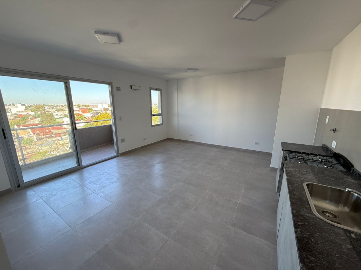 DEPTO 2 AMB CON BALCON CONTRAFRENTE (SIN EXPENSAS) REF. 898/1