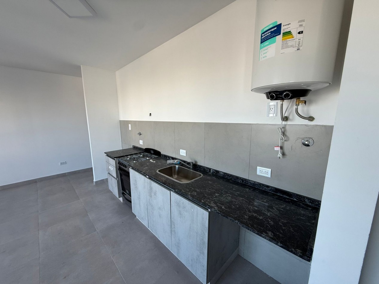 DEPTO 2 AMB CON BALCON CONTRAFRENTE (SIN EXPENSAS) REF. 898/2