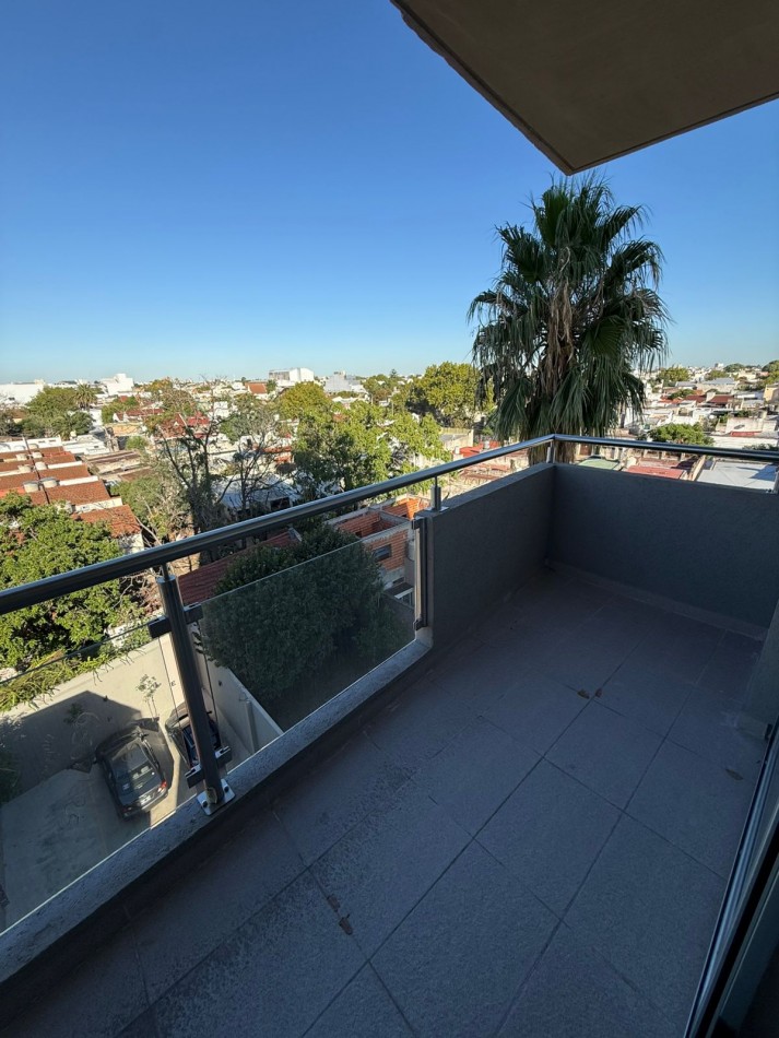 DEPTO 2 AMB CON BALCON CONTRAFRENTE (SIN EXPENSAS) REF. 898/2