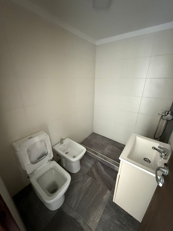 DEPTO 2 AMB CON BALCON CONTRAFRENTE (SIN EXPENSAS) REF. 898/2