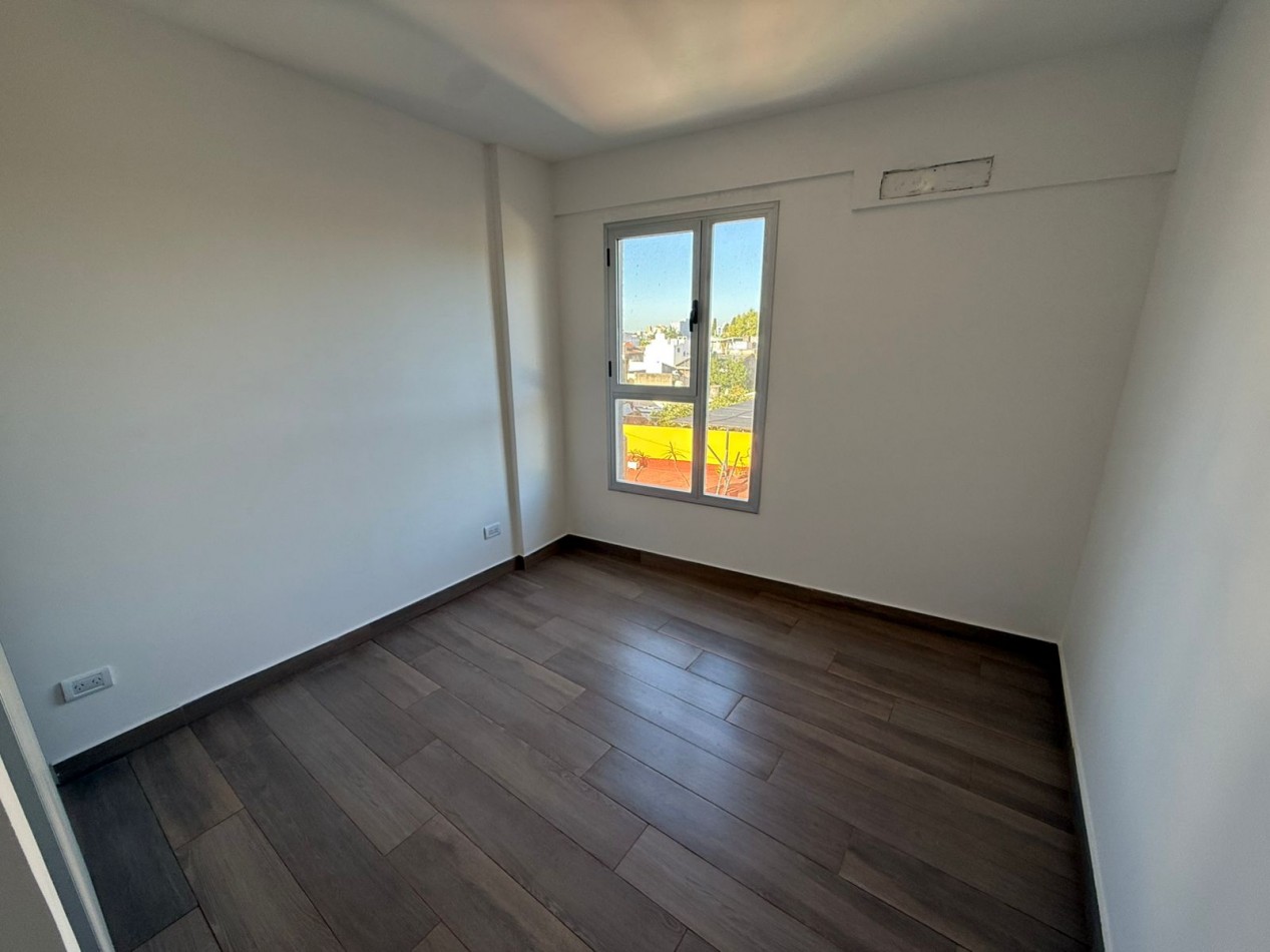 DEPTO 2 AMB CON BALCON CONTRAFRENTE (SIN EXPENSAS) REF. 898/3