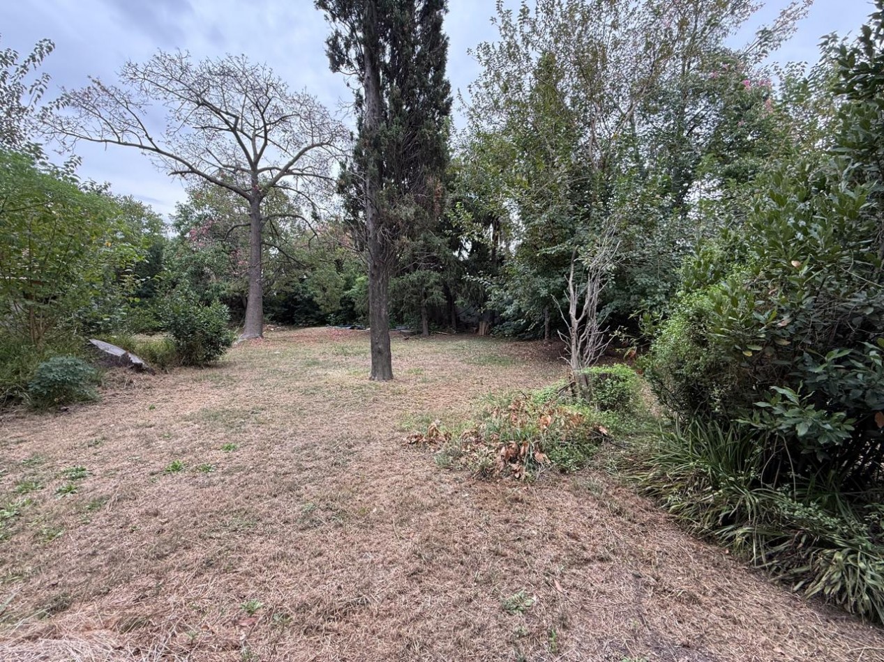 3 LOTES EN BLOCK - 1115M2 - QUINCHO C/ PARRILLA, TOILLETTE, GALERIA Y PILETA DE FIBRA REF. 899