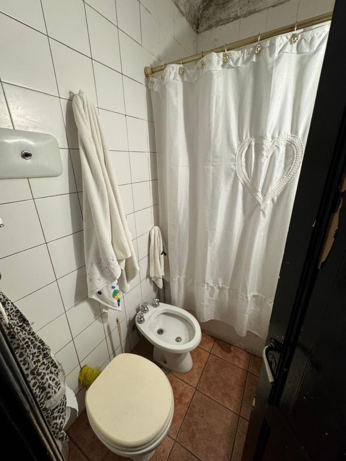 CASA 4 AMB CON PATIO CON PARRILLA EN MIL CASITAS.REF.905