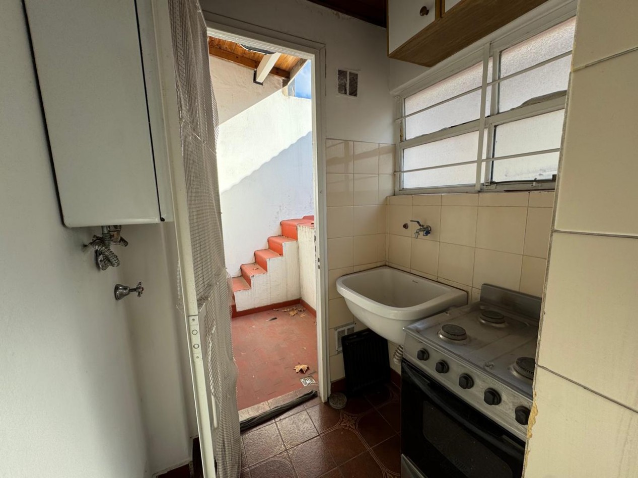 PH 2 AMB AL FONDO EN PLANTA ALTA CON TERRAZA SEMICUBIERTA.REF.907