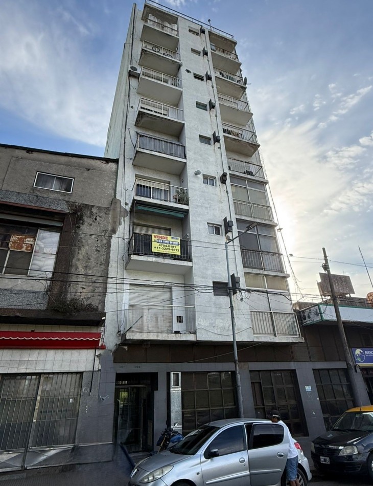 DEPARTAMENTO 2 AMB CON 2 BALCONES AL FRENTE REF. 902