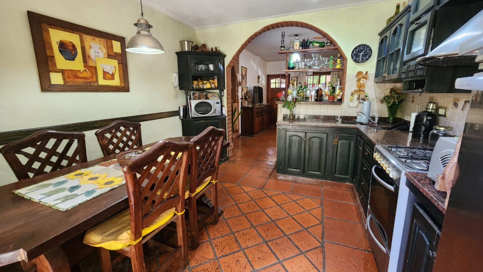 CASA 3 AMB CON COCHERA, PATIO CON LAVADERO Y PARRILLA REF. 909