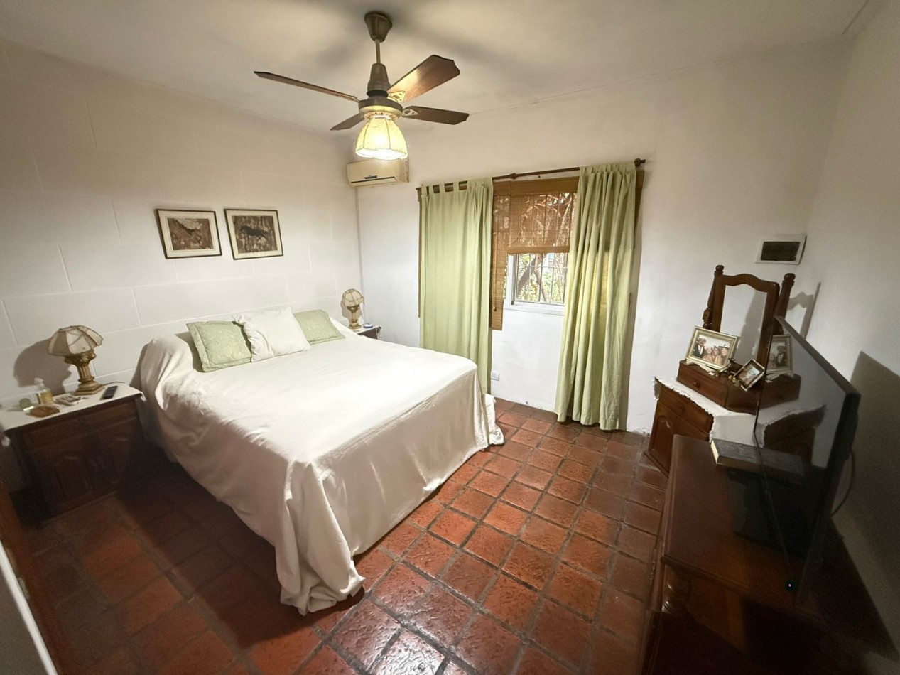 CASA 3 AMB CON COCHERA, PATIO CON LAVADERO Y PARRILLA REF. 909