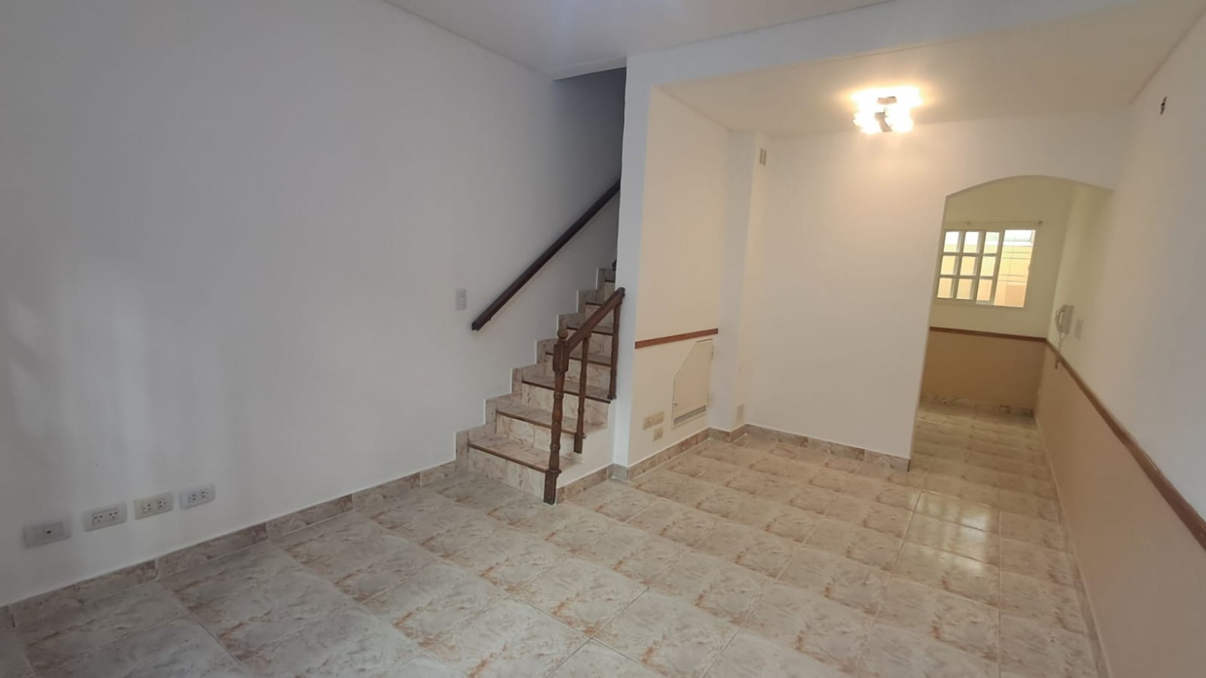 PH 3 AMB TIPO DUPLEX CON PATIO.REF.910